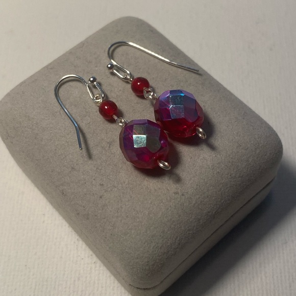 ๐ Tara Designs vintage ruby red fire polished round faceted glass bead earrings - Picture 5 of 7